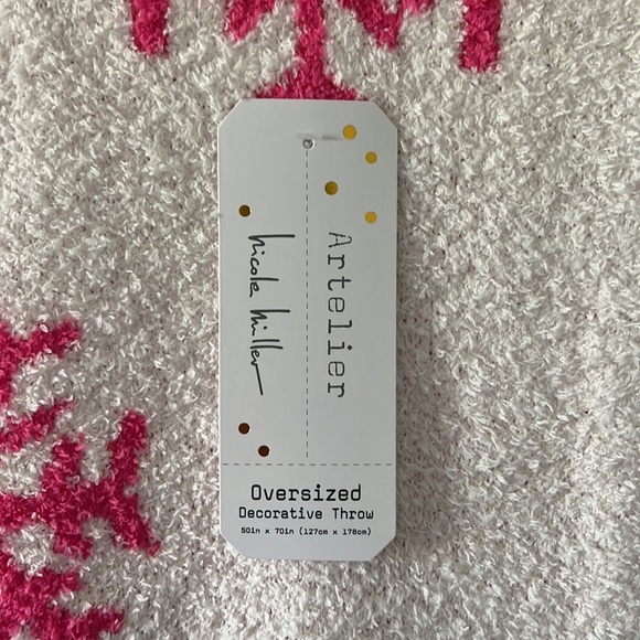 Tik Tok Nicole Miller Oversized Snowflake Blanket - Picture 2 of 3